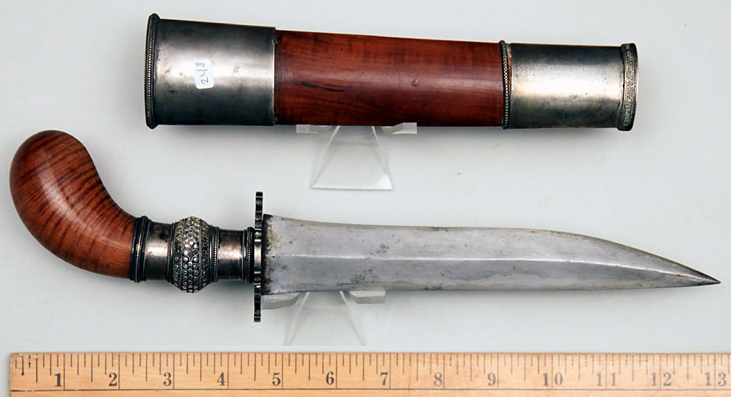 Moro Punal or Gunong Dagger