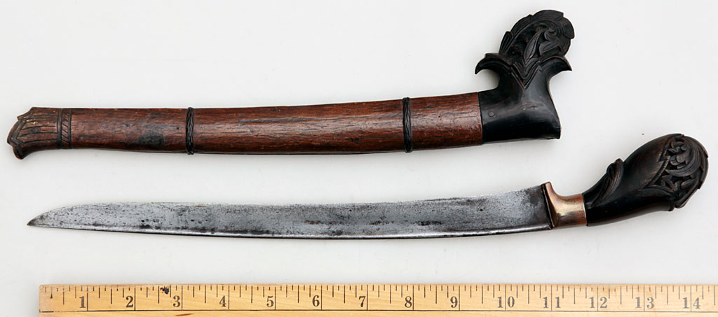 Sumatran Sewar with Floral Carved Horn Hilt cangge